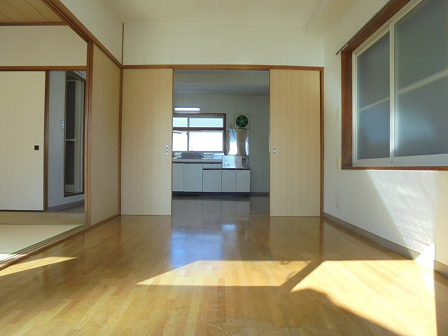 泉マンションⅡの洋室|洋室です
※間取り反転の場合あり、内装が若干異なる場合がございます