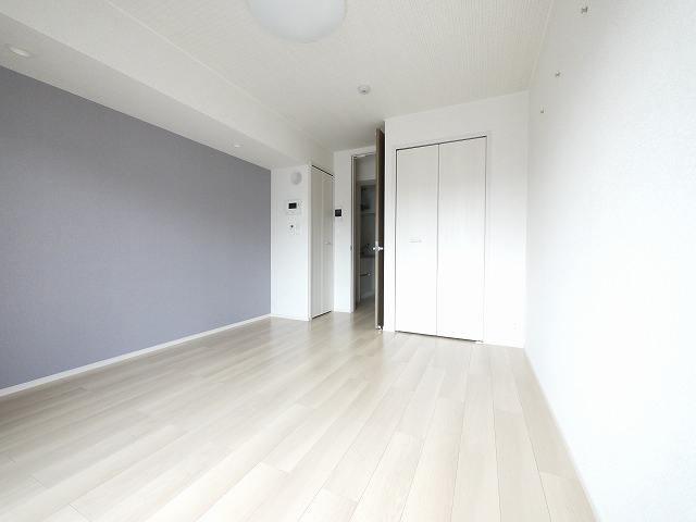 ジュピターの内装|ゆったりとしたリビングです