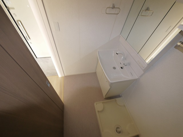 ジュピターの洗面所|明るい洗面所です