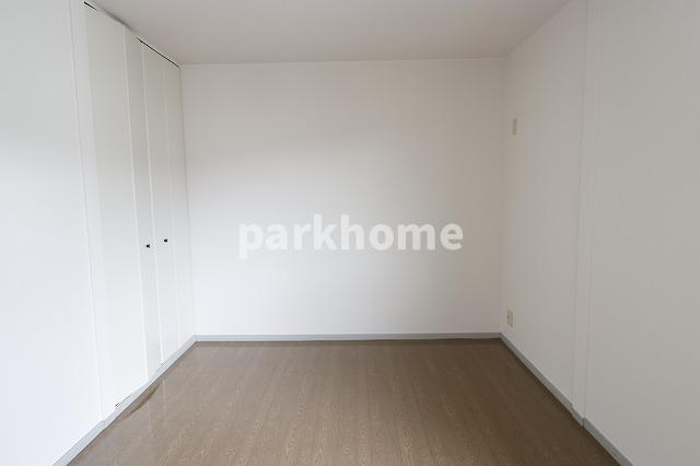 サンビレッジ一ツ橋 A棟の洋室|広々とした洋室です