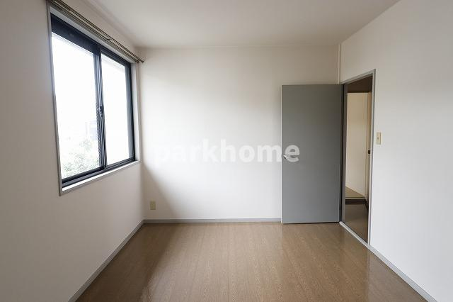 サンビレッジ一ツ橋 A棟の洋室|コンパクトで使いやすい洋室です