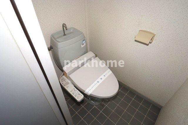 サンビレッジ一ツ橋 A棟のトイレ|ゆったりとした空間のトイレです