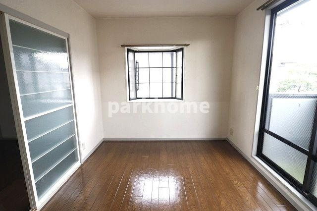 サンビレッジ一ツ橋 A棟の洋室|コンパクトで使いやすい洋室です