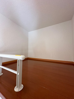 【収納】 | Ｔ・メゾンリビエール | 洋室7.5帖のお部屋にある1.5帖のロフトスペースです！ロフトスペースはベッドや収納スペースとしても使えて便利です☆