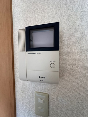 【セキュリティ】 | Ｔ・メゾンリビエール | 防犯対策に有効なカメラ付きインターホン！突然の来客にもバッチリ対応できちゃいます☆