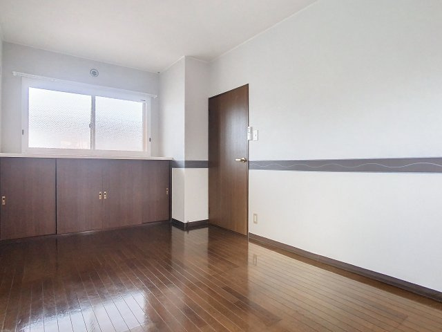 ピーコック28の居間・リビング