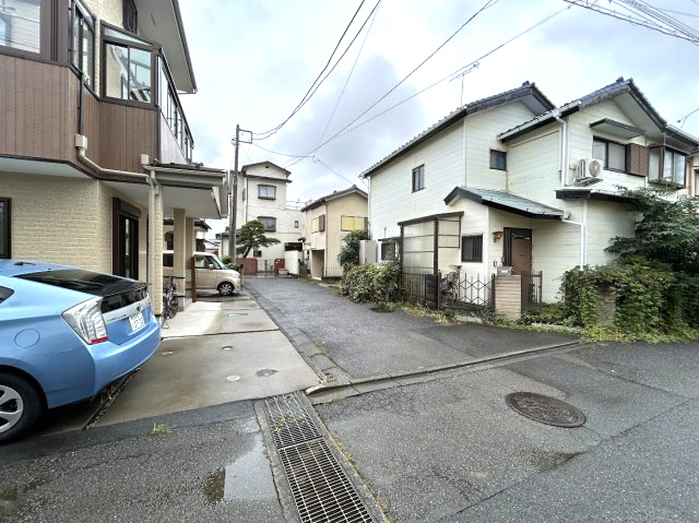 あきる野市山田売地の前面道路含む現地写真