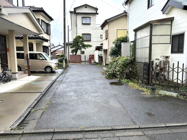 あきる野市山田売地の前面道路含む現地写真