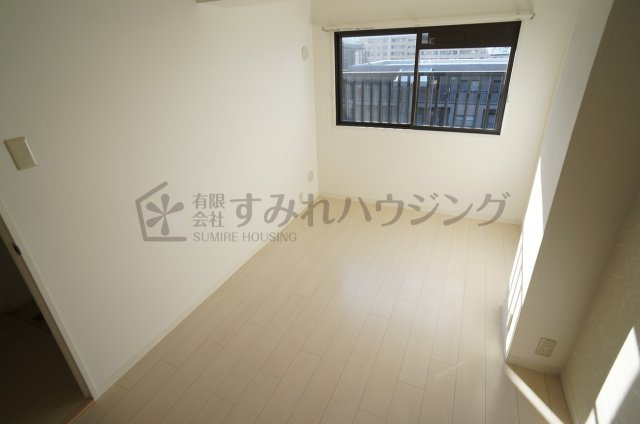 サンハイツ逆瀬川の寝室