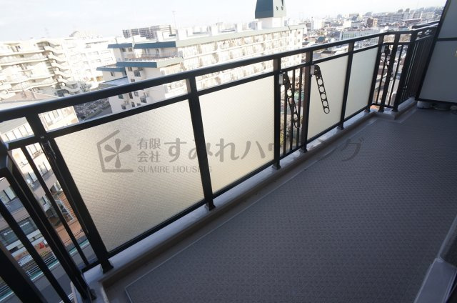 サンハイツ逆瀬川のバルコニー