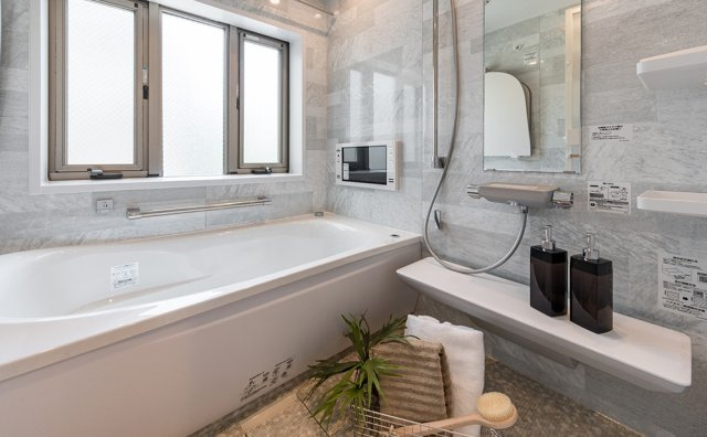 練馬区向山3丁目　新規リフォーム済　大型中古戸建の浴室