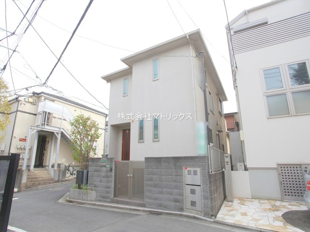 練馬区向山3丁目　新規リフォーム済　大型中古戸建の外観