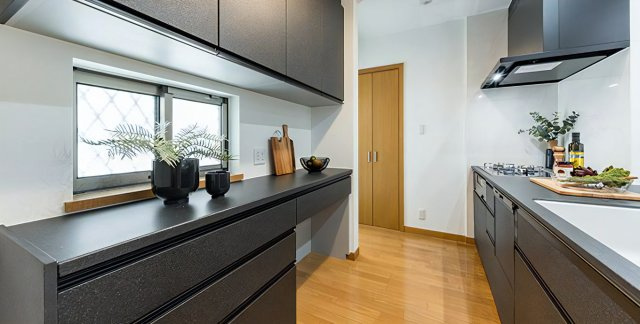 練馬区向山3丁目　新規リフォーム済　大型中古戸建のキッチン