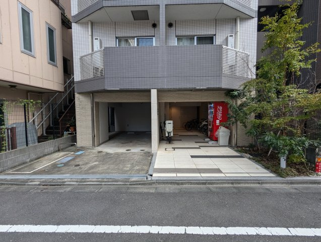 エグザレオーネ蔵前のエントランス
