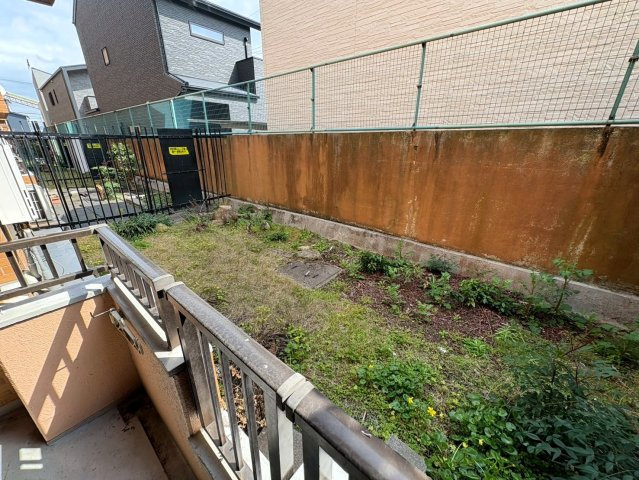 ルシエル向日町駅前の庭