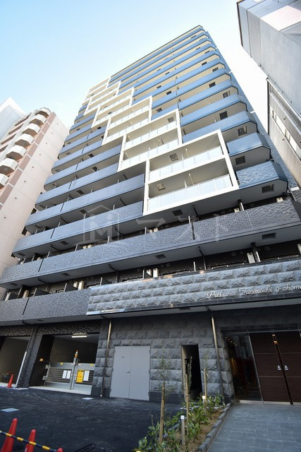 プレサンス谷町九丁目駅前