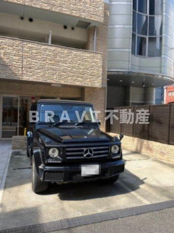 ラクラス長堀橋　BRAVI不動産の駐車場|【ラクラス長堀橋】駐車場完備です