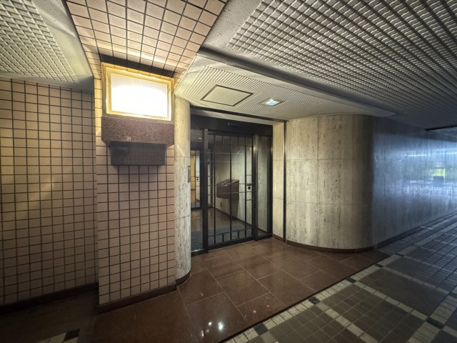 グランドメゾン一番町のエントランス