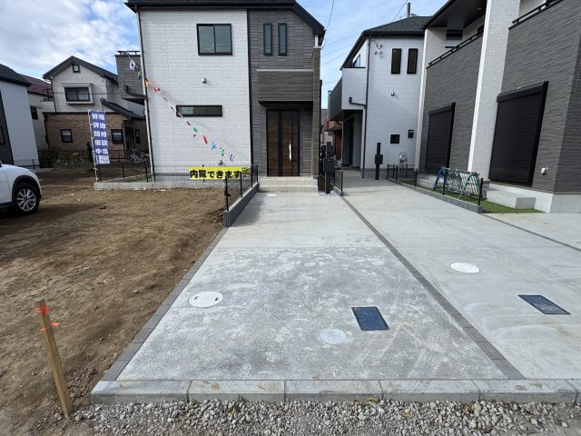 松戸市栄町６丁目新築戸建（栄町23期）の駐車場|C号棟駐車スペース・縦列２台駐車可