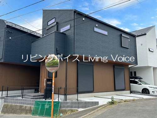 【外観】 | 【仲介手数料０円】藤沢市善行2丁目　新築一戸建て　5号棟　全5棟 | 4号棟【仲介手数料０円】藤沢市善行2丁目　新築一戸建て　全5棟