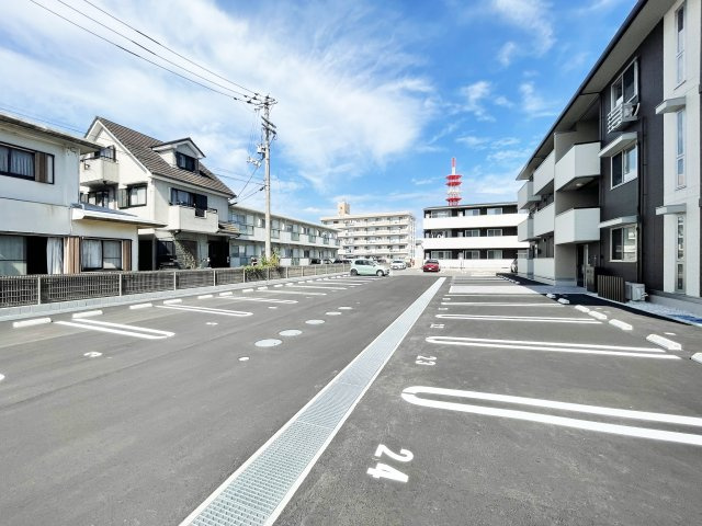 オリーヴァの駐車場