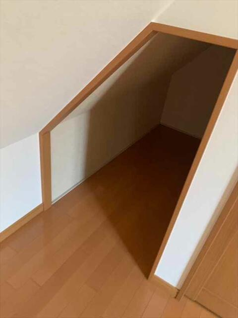 鹿骨貸家の内装
