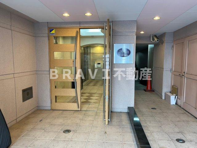 ディナスティ松屋町Ⅱ　BRAVI不動産のエントランス|【ディナスティ松屋町Ⅱ】清潔なエントランスです