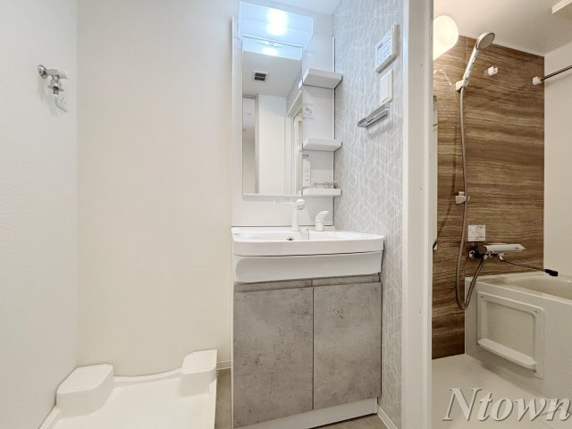 【独立洗面台】 | S-RESIDENCE名駅NorthⅡ | 独立洗面台で身支度をすべて済ませてしまいましょう