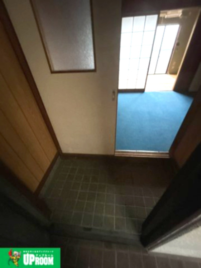 サンフタミ小林ビル日岡町の玄関