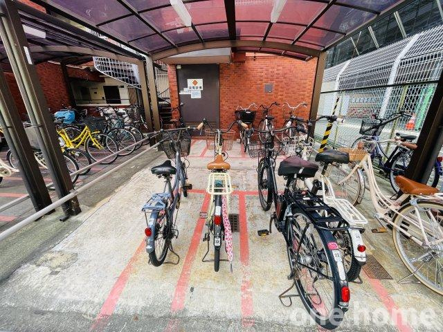 シャンボール第2東三国の駐輪場|◆室内フルリフォーム済！是非ご内覧下さい！
◆【onehome専任物件】ご内覧予約～ご内覧～物件詳細説明までスムーズです!!
◆土日祝はもちろん、平日夜間のお仕事終わりもご内覧可能!!