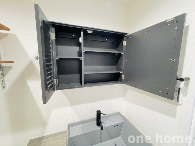 シャンボール第2東三国の洗面所|◆収納部分です!! 洗面台とマッチしております!!
◆【onehome専任物件】ご内覧予約～ご内覧～物件詳細説明までスムーズです!!
◆土日祝はもちろん、平日夜間のお仕事終わりもご内覧可能!!