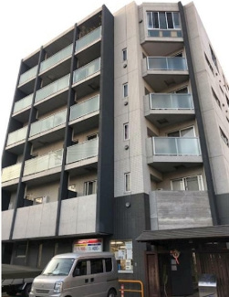 【外観】 | 鉄筋コンクリート造のがっちりとした建物。