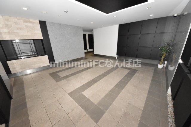 大阪市中央区備後町１丁目の賃貸マンションのエントランス|豪華できれいなエントランスが迎えてくれます！