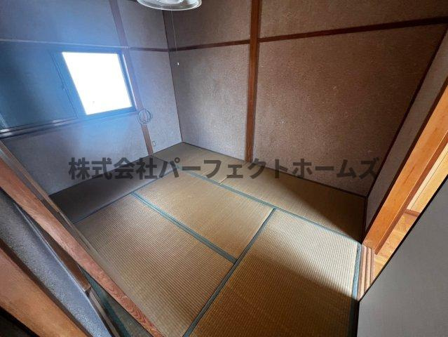 長尾東町3丁目テラスの和室|来客時にも便利な和室付き