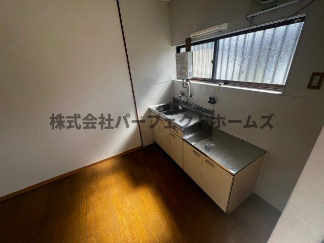 長尾東町3丁目テラスのキッチン|お料理しやすいキッチンです
