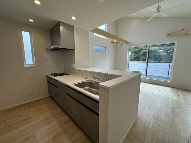 茅ヶ崎市赤羽根 ガルバリウム住宅のキッチン