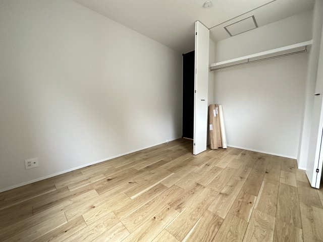 藤沢市羽鳥3丁目　ガルバリウム住宅の洋室