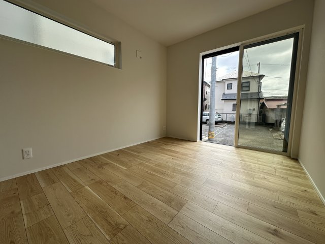 藤沢市羽鳥3丁目　ガルバリウム住宅の洋室