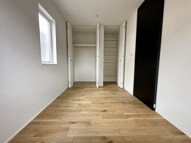 藤沢市羽鳥3丁目　ガルバリウム住宅の洋室