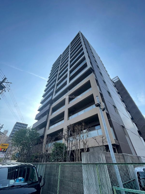 大阪市西区靱本町３丁目の賃貸マンションの外観