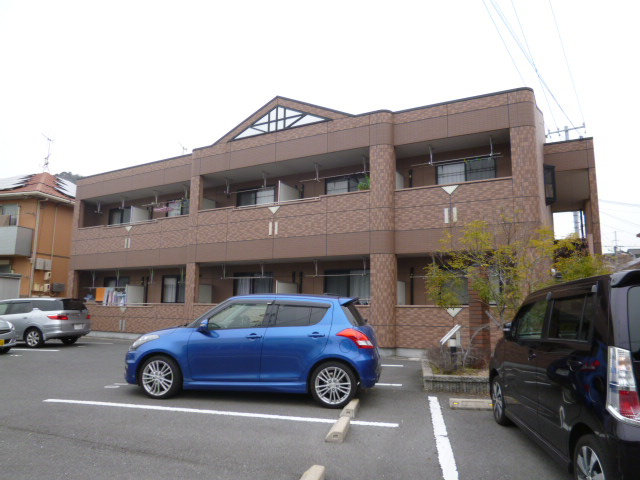 倉敷市児島赤崎４丁目のアパートの外観
