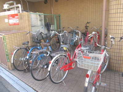 【その他共用部分】 | エスペリアー小松 | 自転車置き場です