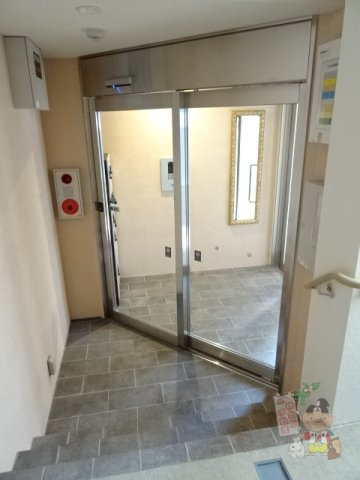 アルバ鹿田のエントランス