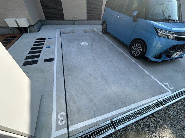 And Felizの駐車場