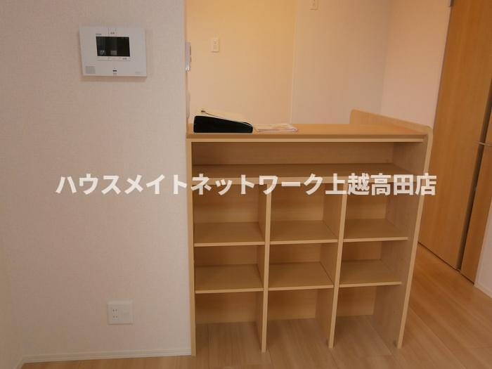 さくらガーデンの設備|キッチン背面棚