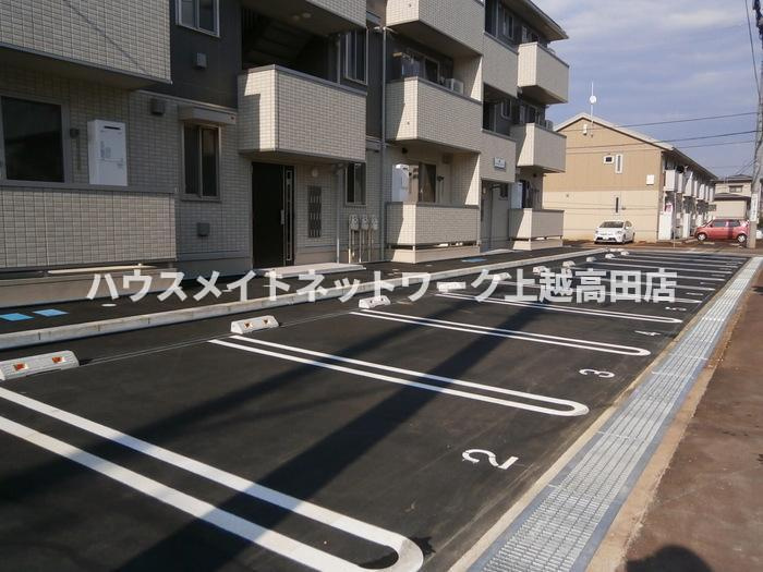 さくらガーデンの駐車場|消雪付駐車場
