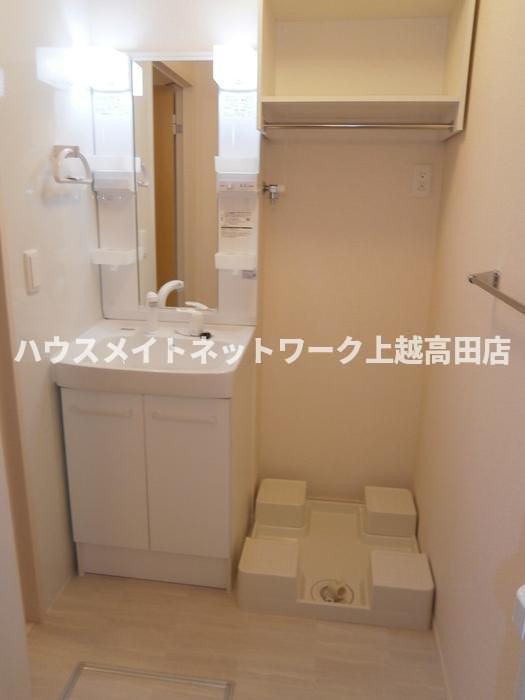 さくらガーデンの洗面所|洗髪洗面化粧台・洗濯機置場