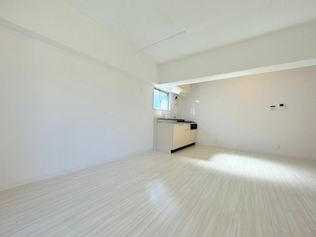 三番グリーンハイツの居間・リビング