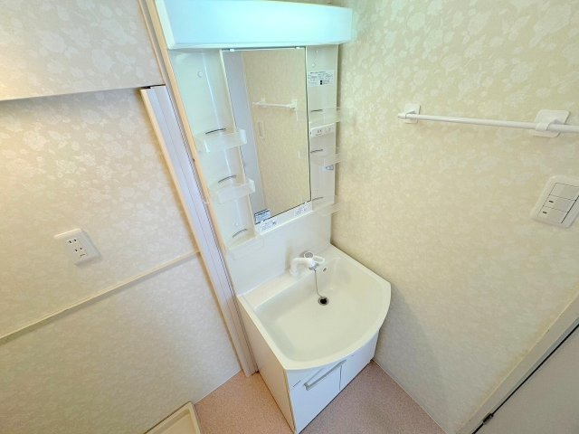 三番グリーンハイツの独立洗面台