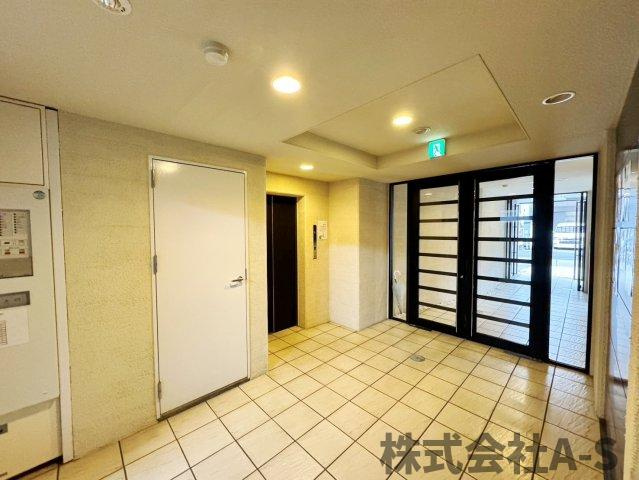 Ｍ’sマンションのエントランス|同間取り画像使用
実際のお部屋と色などが異なる場合がございます。